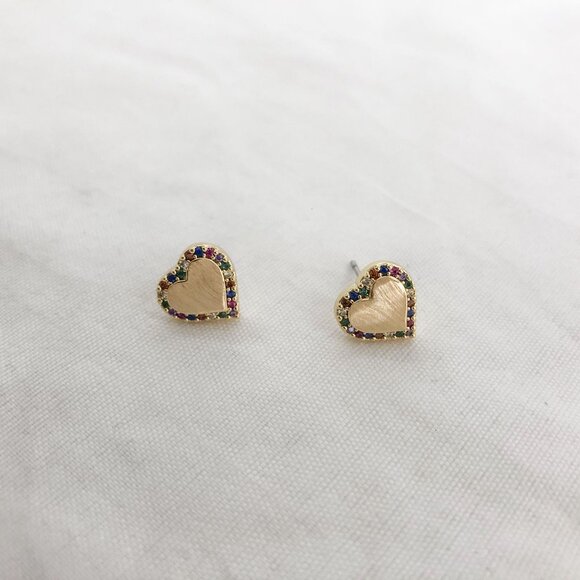 Take Heart Gold Multi Color Stud Earrings NEW - Picture 3 of 5